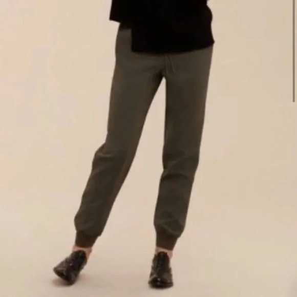 Aritzia Wilfred Khaki Buffon Pant Joggers,  size M - Picture 1 of 12